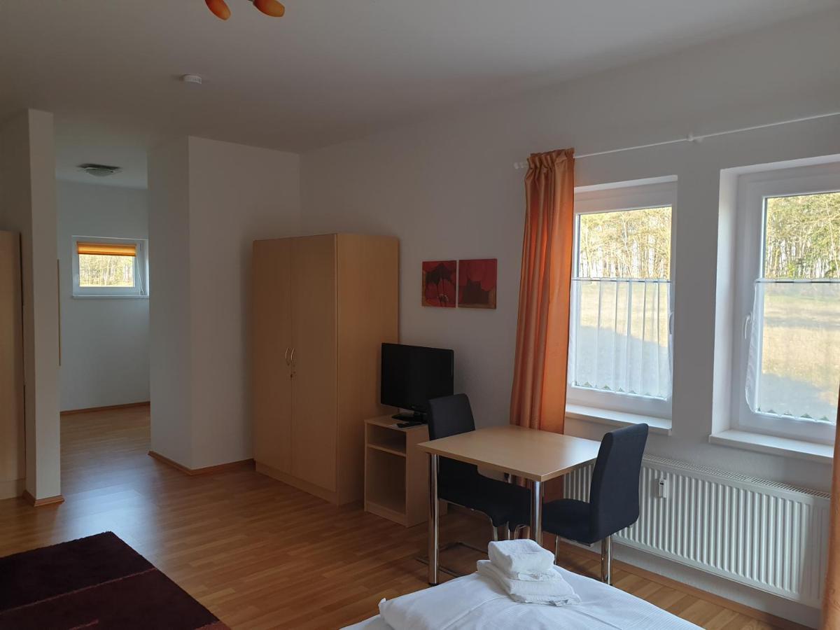 Bernsteinsee Ferienwohnungen und Apartments Sassenburg Exterior foto